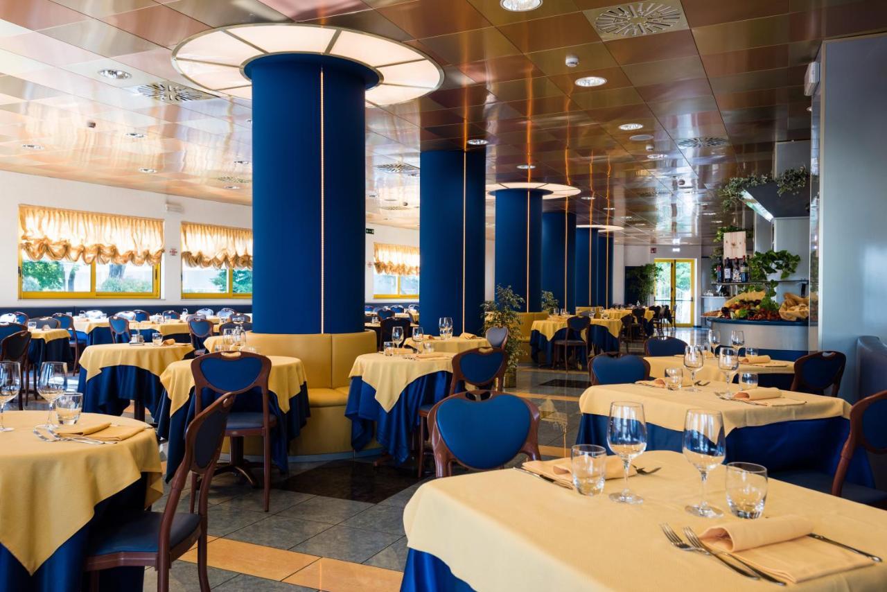 Hotel Luna Bibione Eksteriør bilde