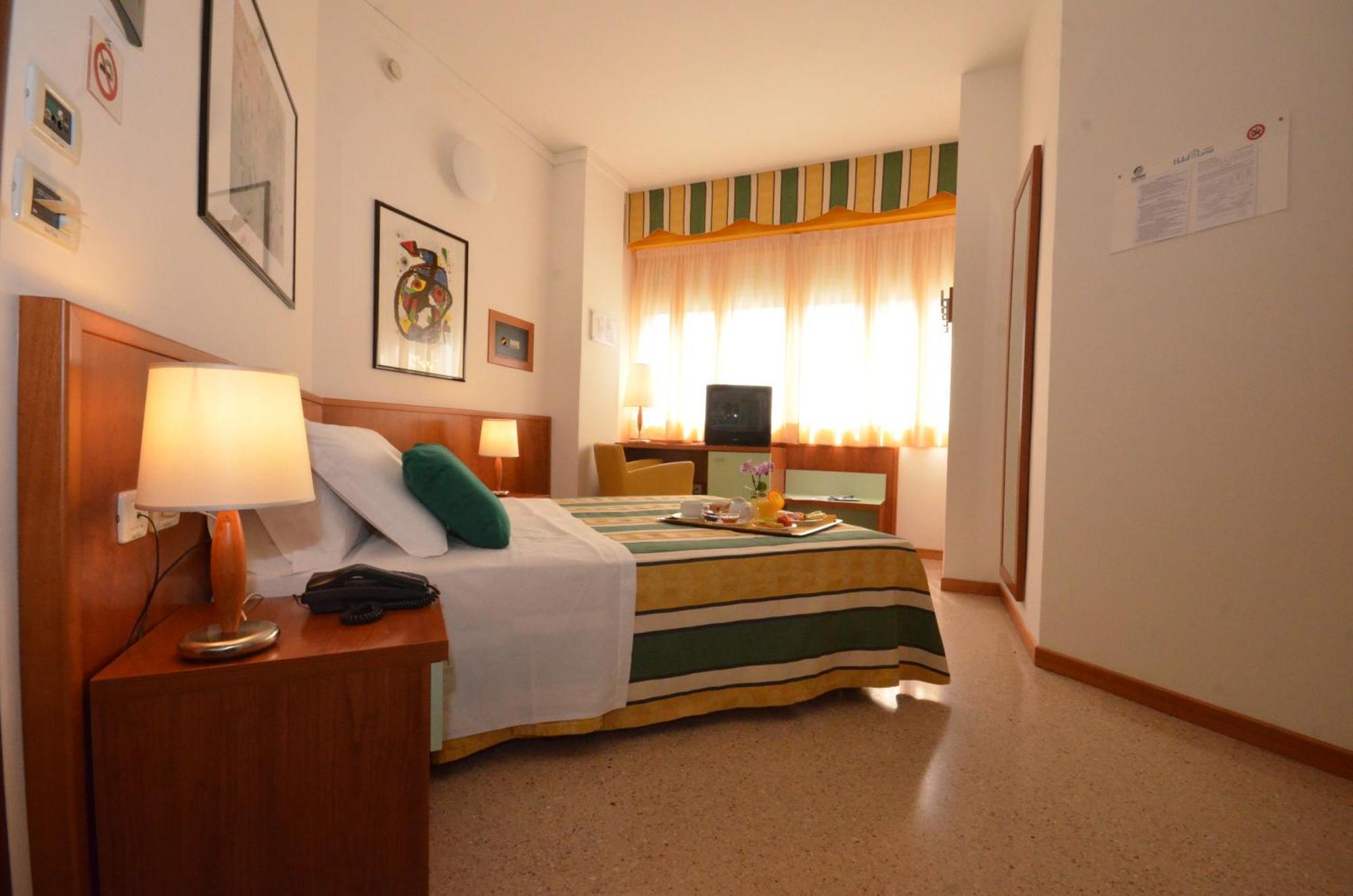 Hotel Luna Bibione Eksteriør bilde