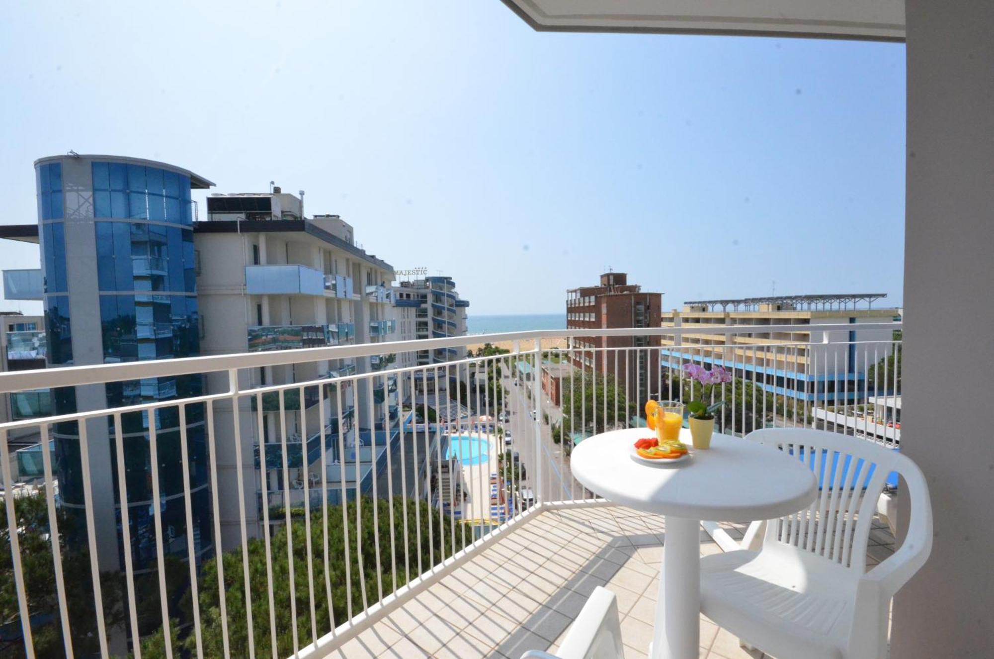 Hotel Luna Bibione Eksteriør bilde